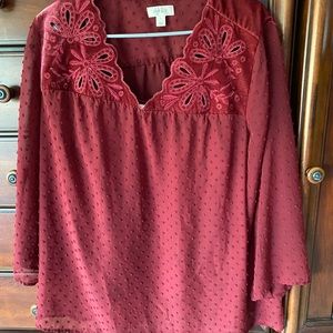 Women’s style and Company large top maroon